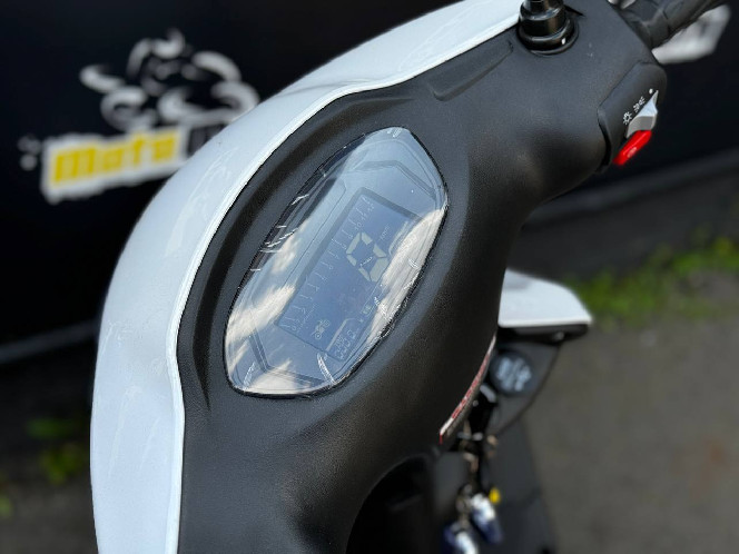 Скутер SPARK SP125S-15