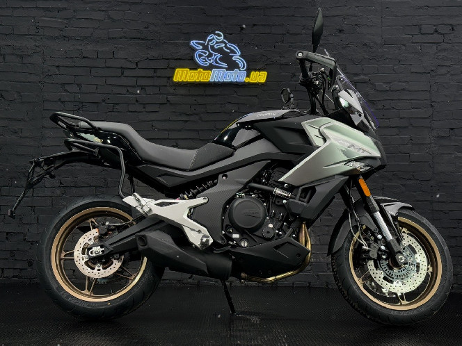Мотоцикл CFMOTO 700MT