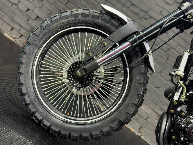 Мотоцикл GEON ROCKSTER 250 (SOHC 17/17 On-Road)