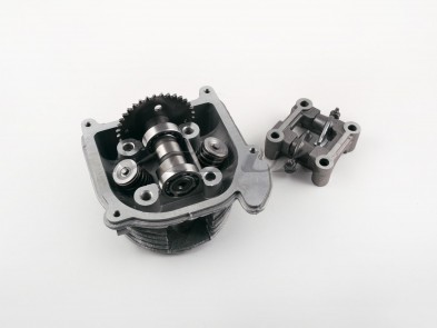 Головка цилиндра 4T GY6 50 (голая, +клапаны, постель) 