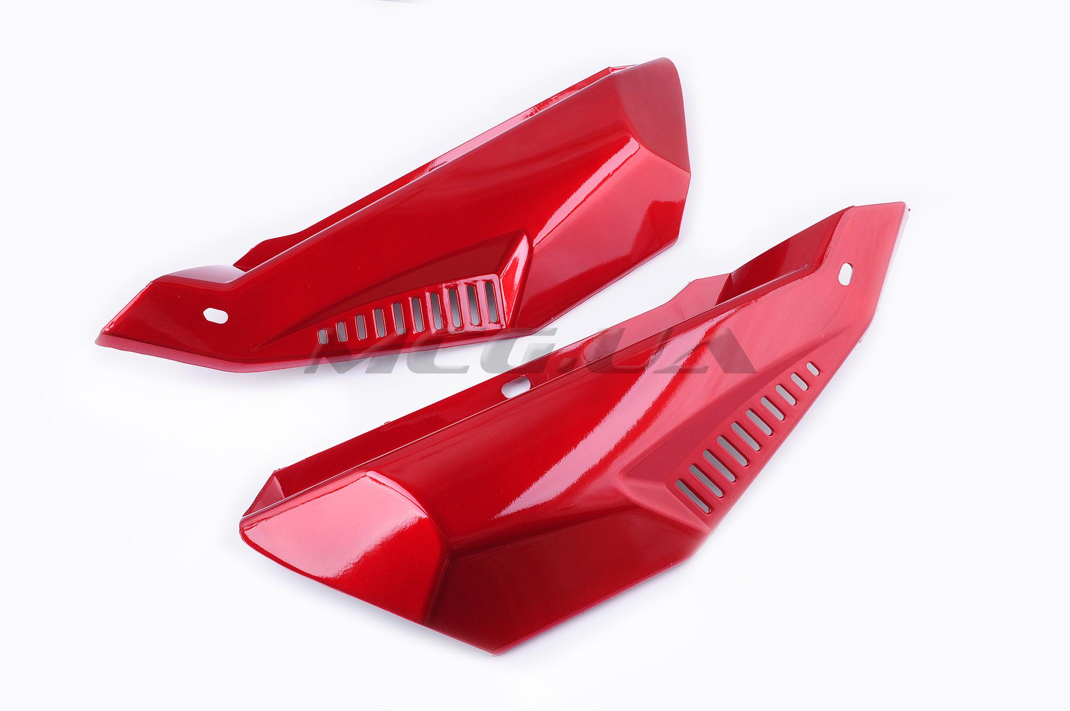 Пластик Delta боковая пара на бардачок (красный) 
