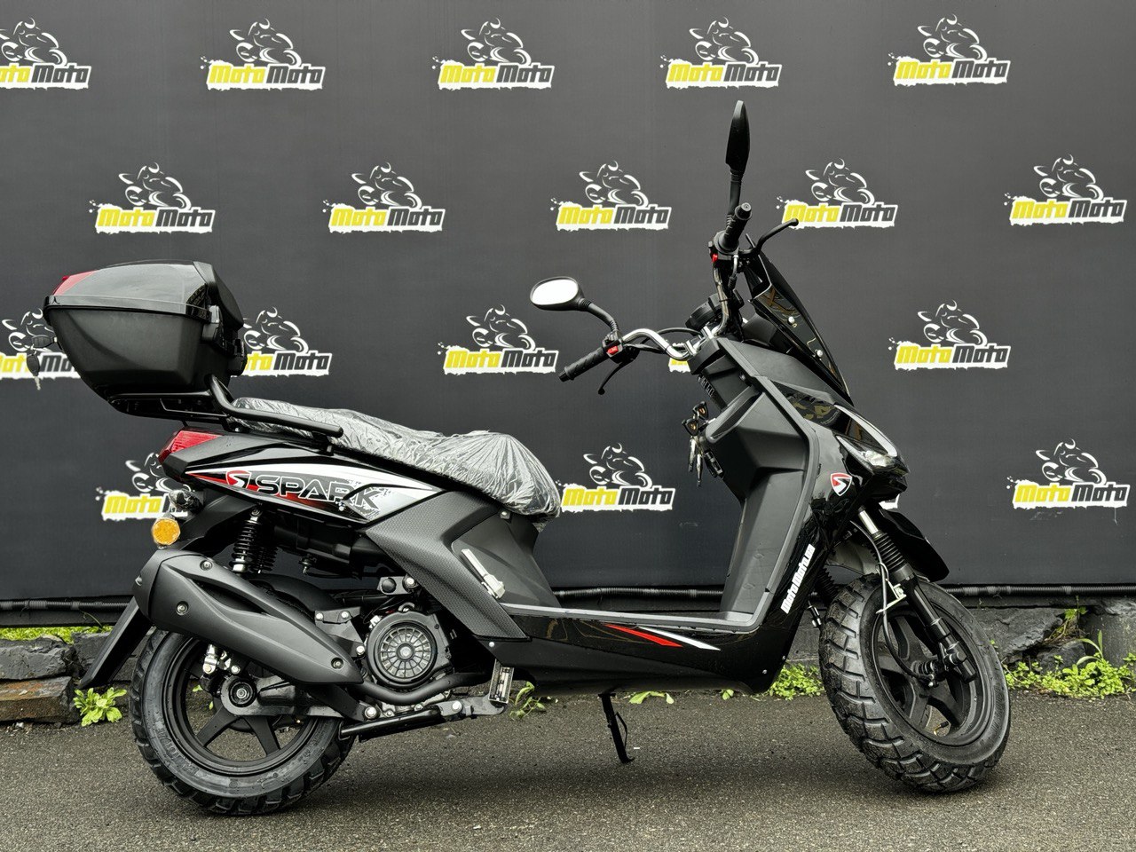 Характеристики Скутер SPARK SP150S-19BN