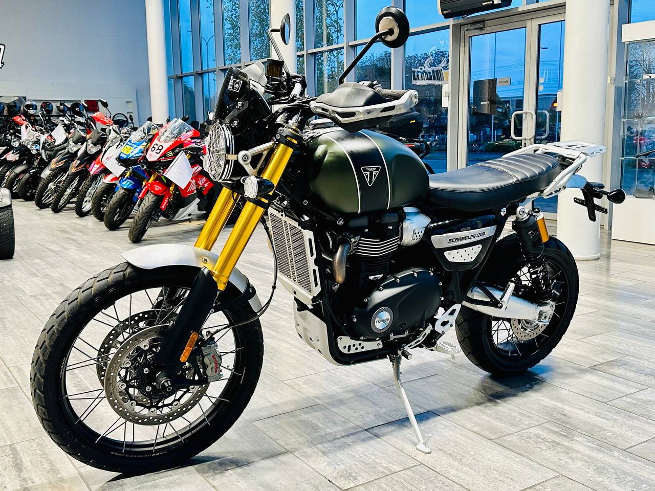 Характеристики Мотоцикл TRIUMPH SCRAMBLER 1200 XE 2020 год (1800 км)