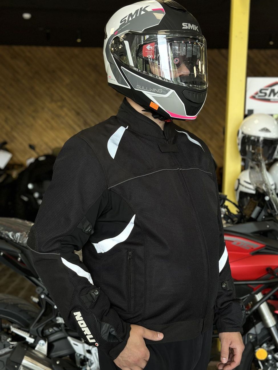 Характеристики Куртка мужская в сетку NORU ARASHI (с внутренней водонепроницаемой ПВХ подкладкой)