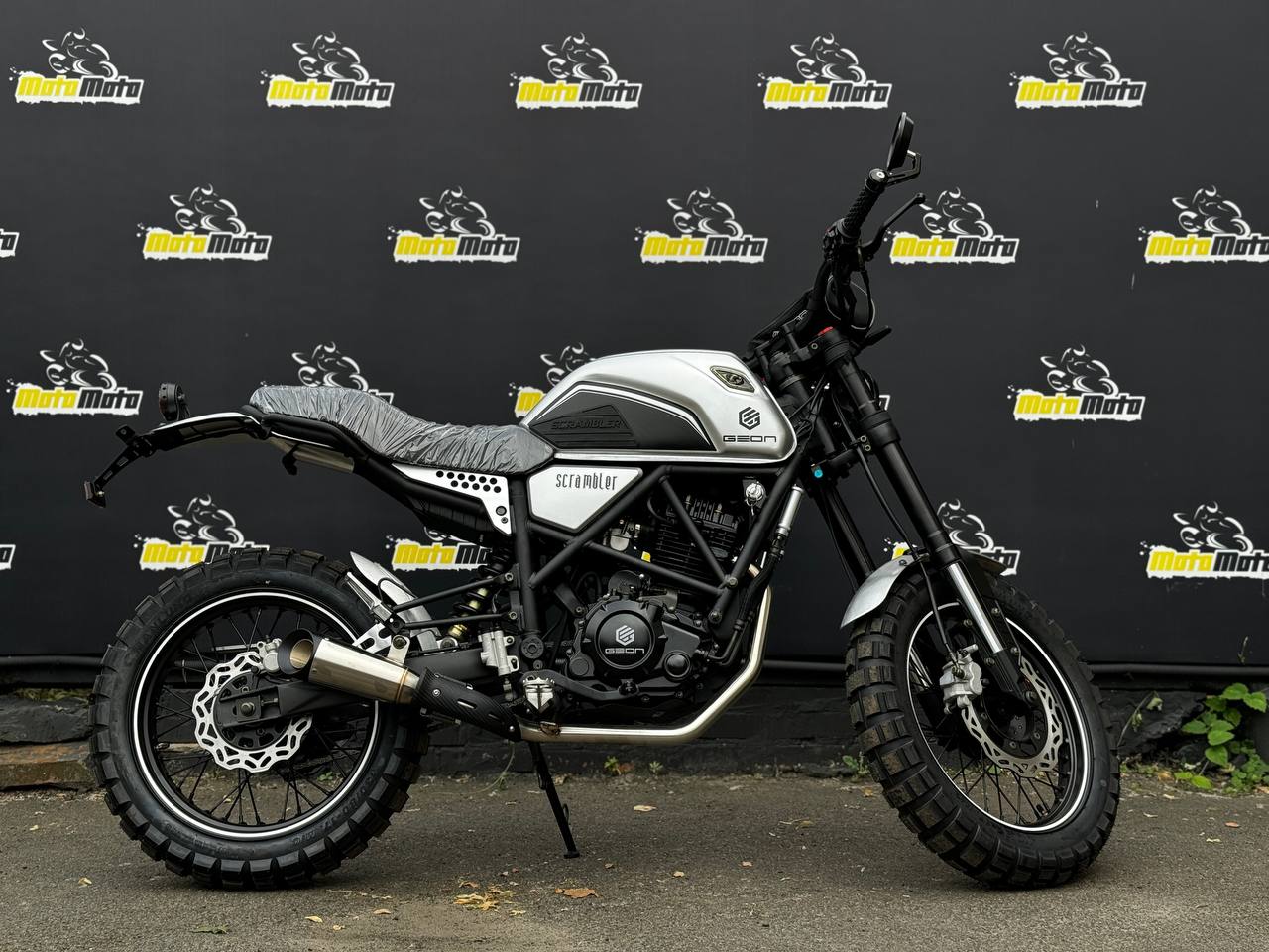 Характеристики Мотоцикл GEON SCRAMBLER 250 (17/17)