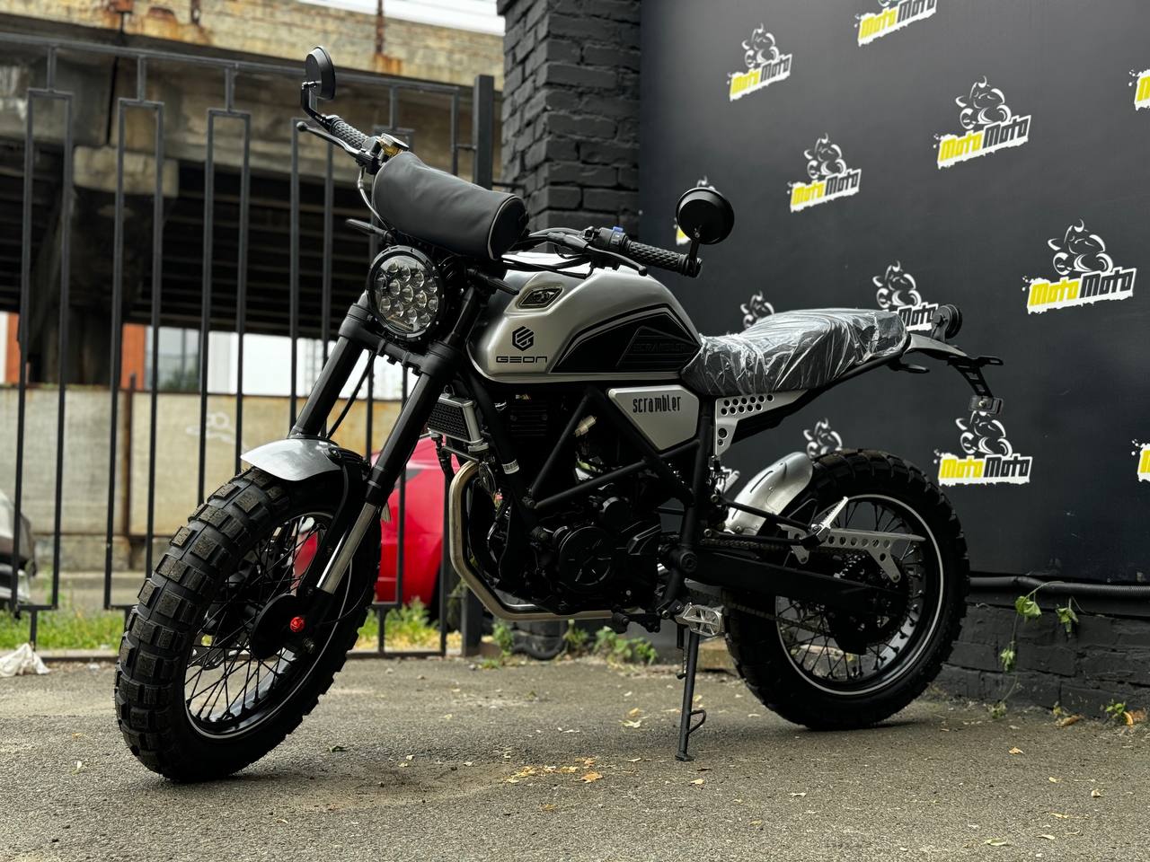 Характеристики Мотоцикл GEON SCRAMBLER 250 (17/17)