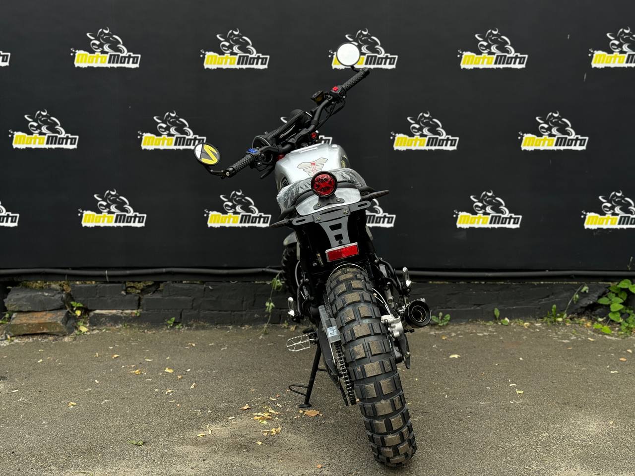 Характеристики Мотоцикл GEON SCRAMBLER 250 (17/17)