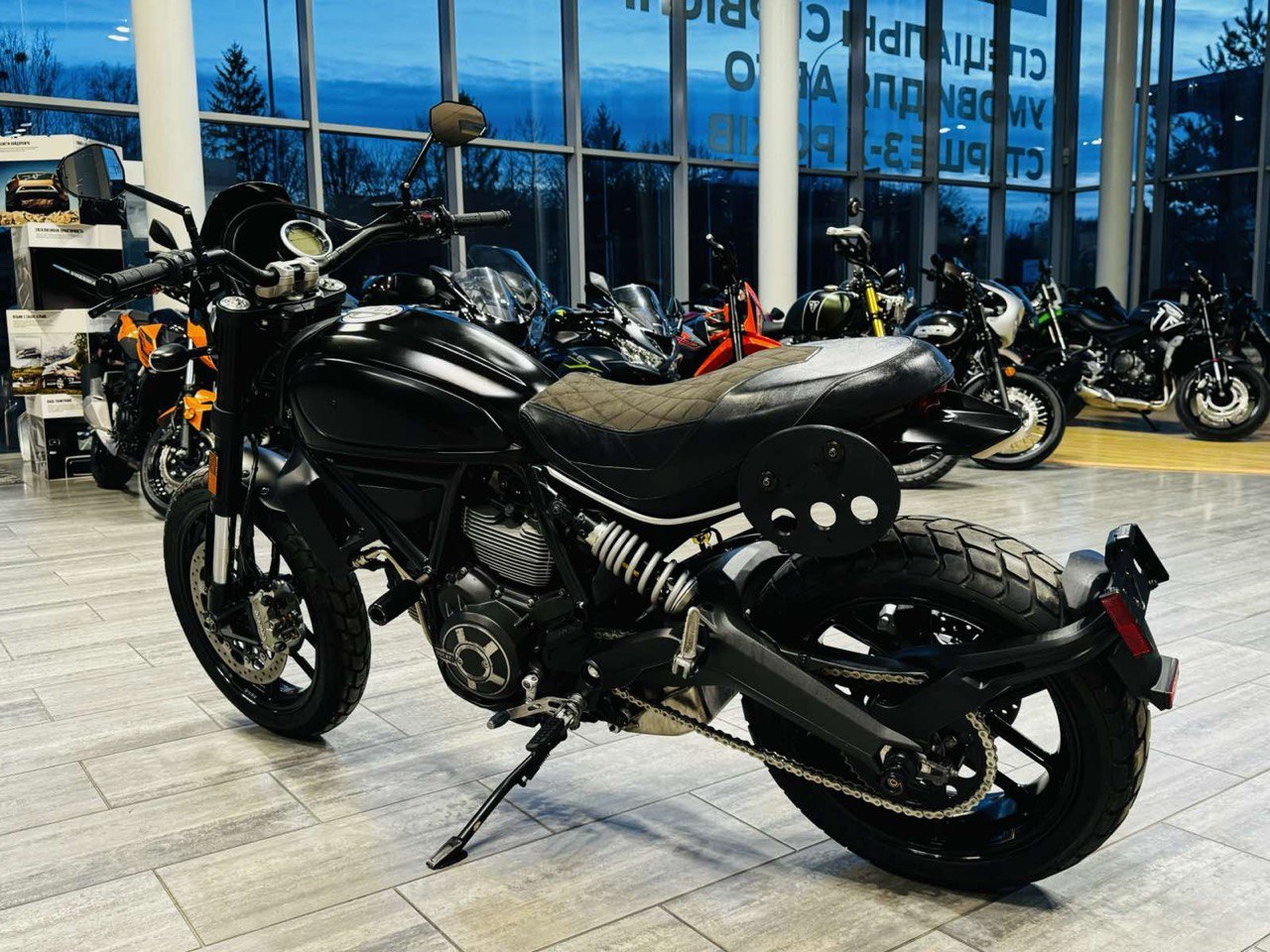 Характеристики Мотоцикл DUCATI SCRAMBLER 800 2017 рік, б/у (28 000 км)