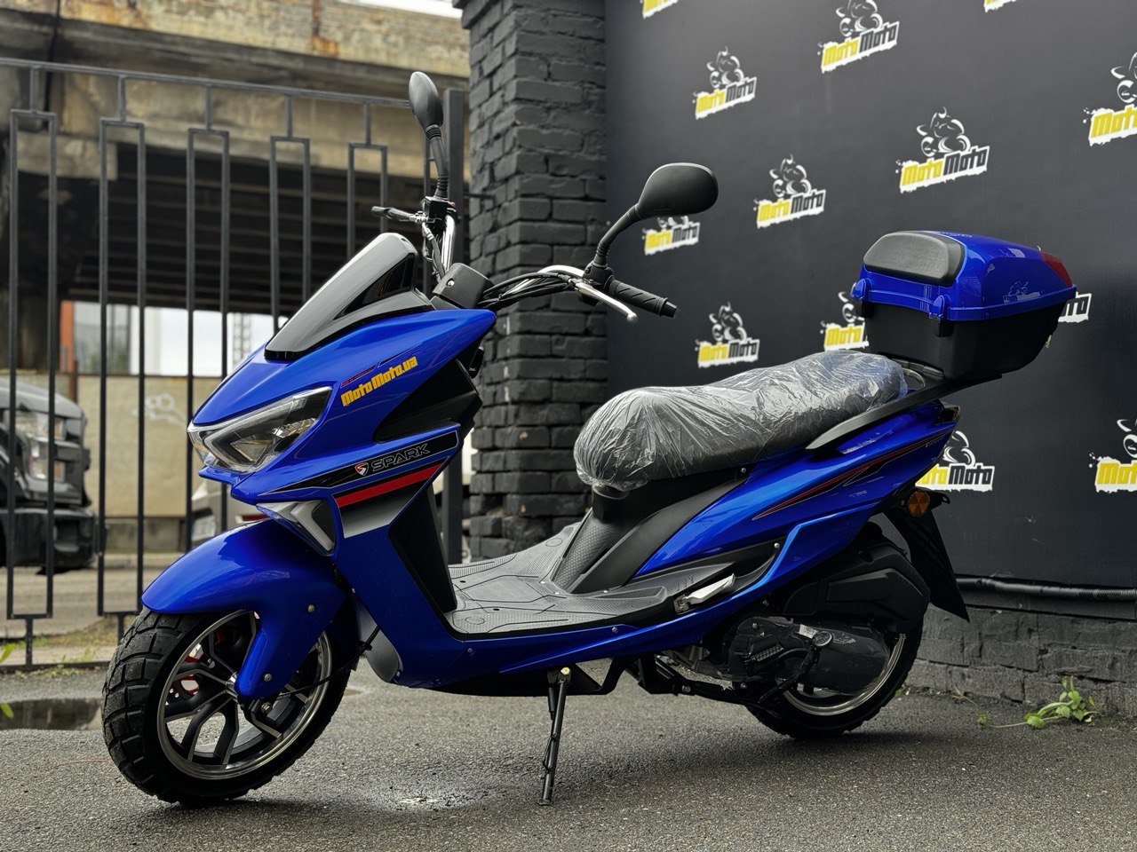 Характеристики Скутер SPARK SP150S-18