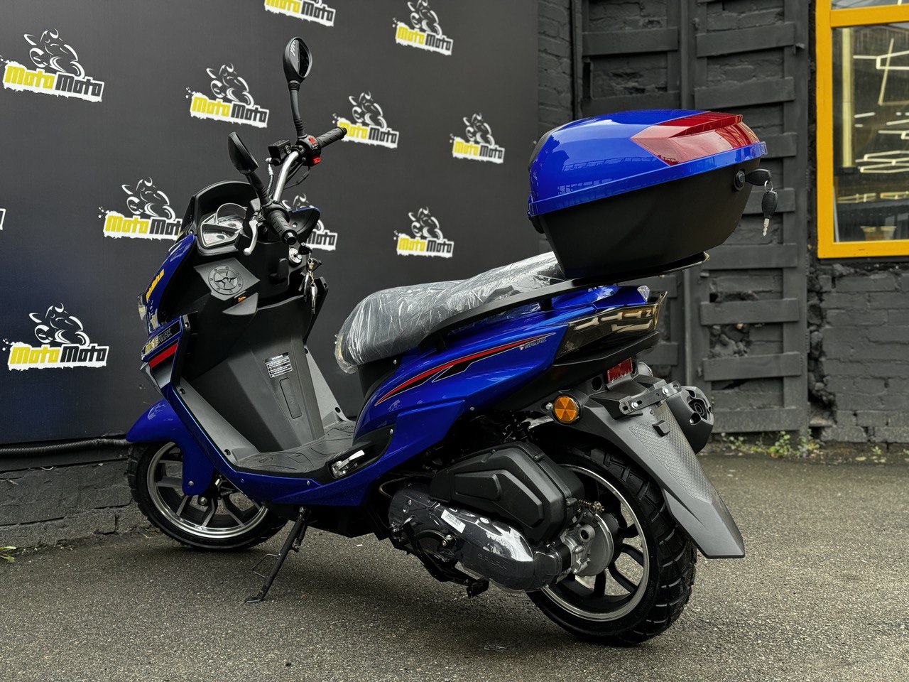 Характеристики Скутер SPARK SP150S-18