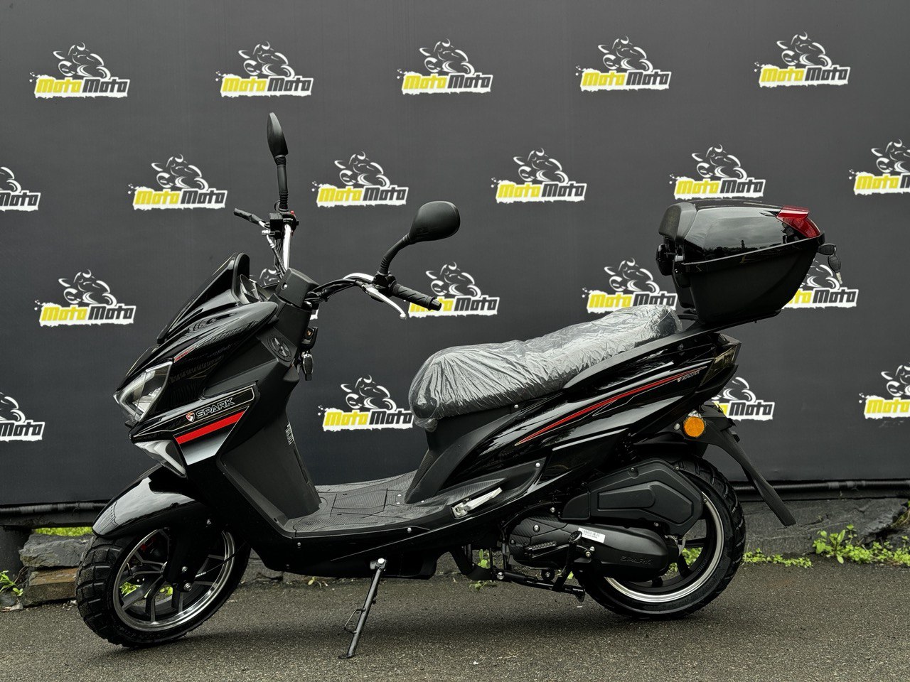 Характеристики Скутер SPARK SP150S-18