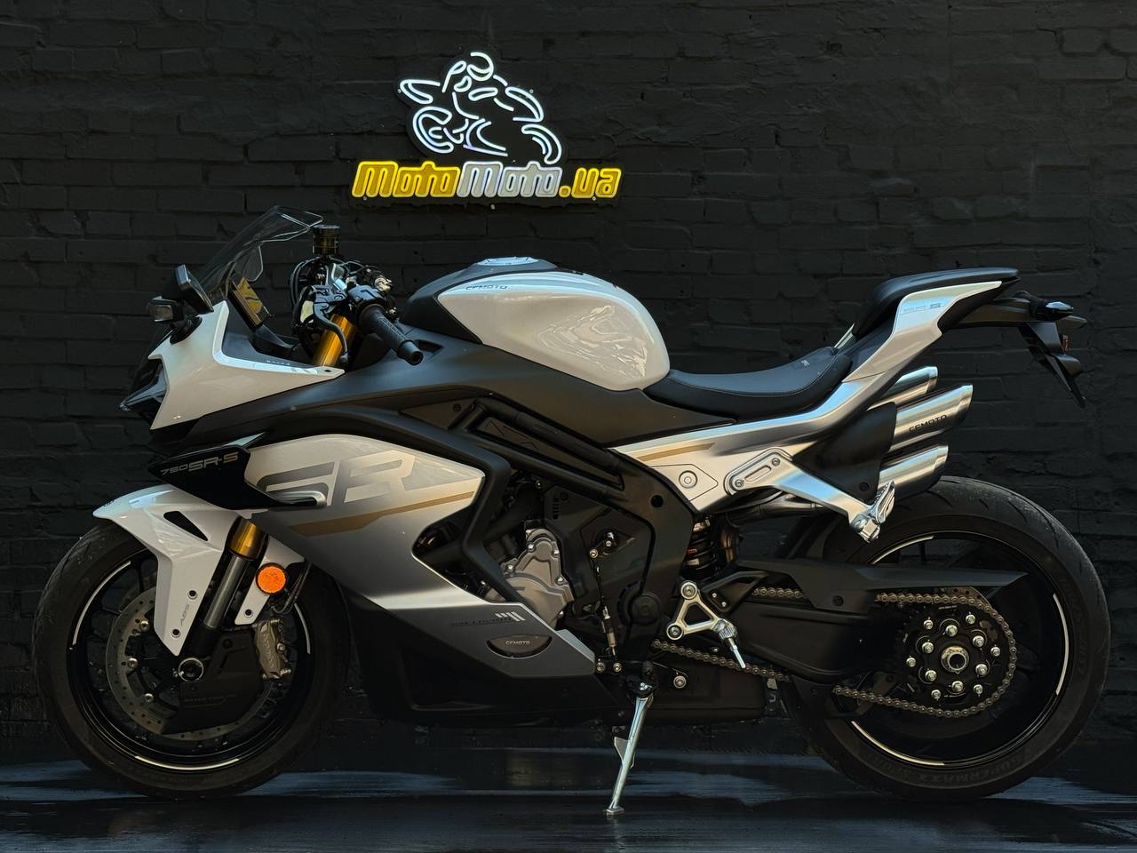 Мотоцикл CFMOTO 750SR-S