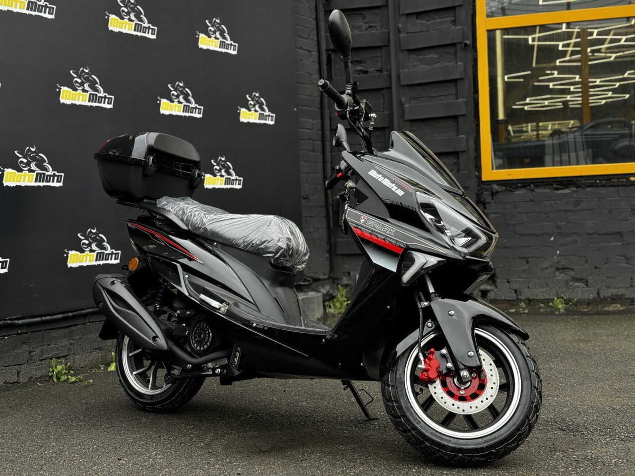 Характеристики Скутер SPARK SP150S-18