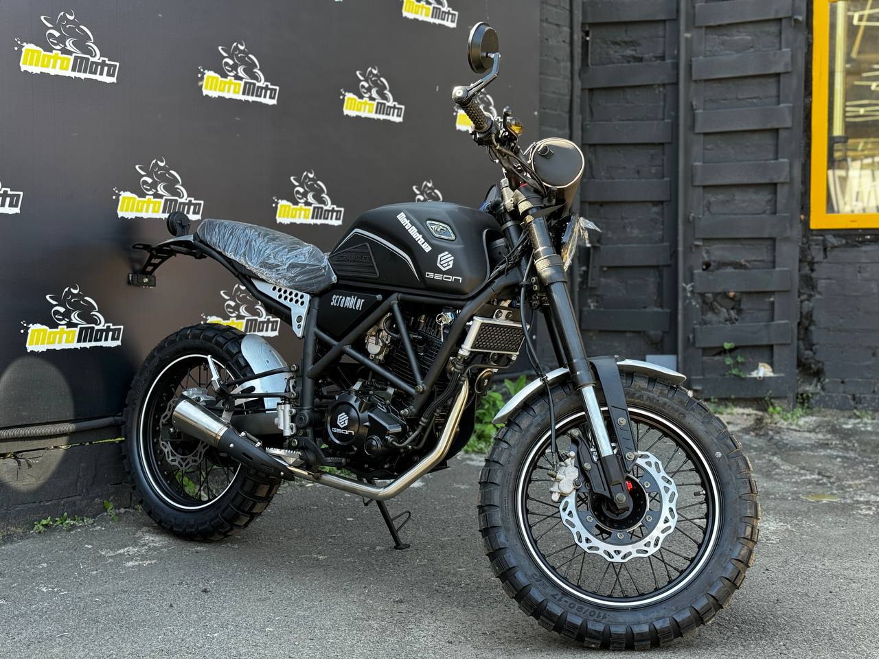 Характеристики Мотоцикл GEON SCRAMBLER 250 (17/17)