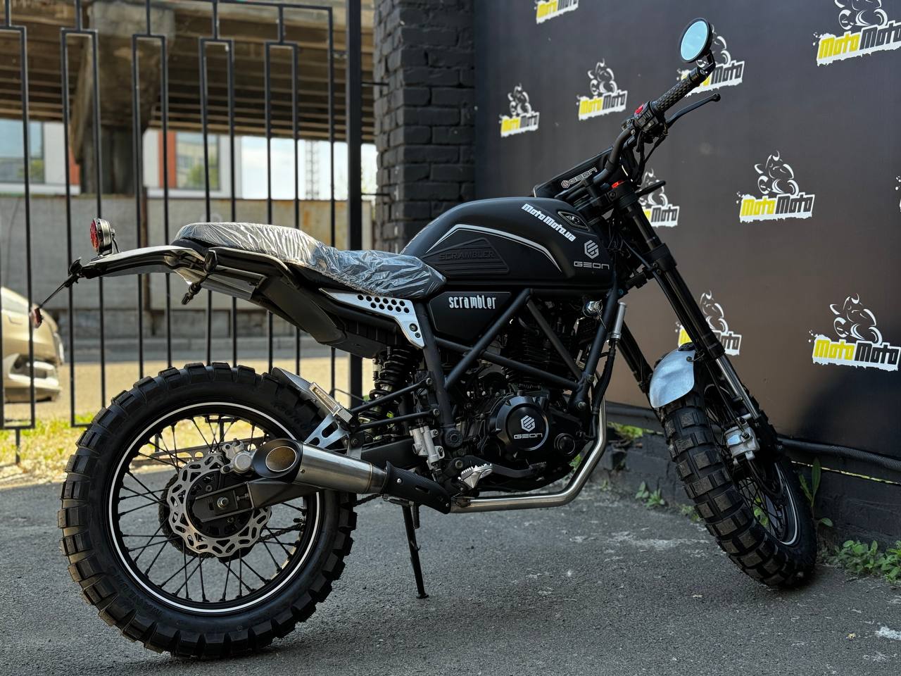 Характеристики Мотоцикл GEON SCRAMBLER 250 (17/17)