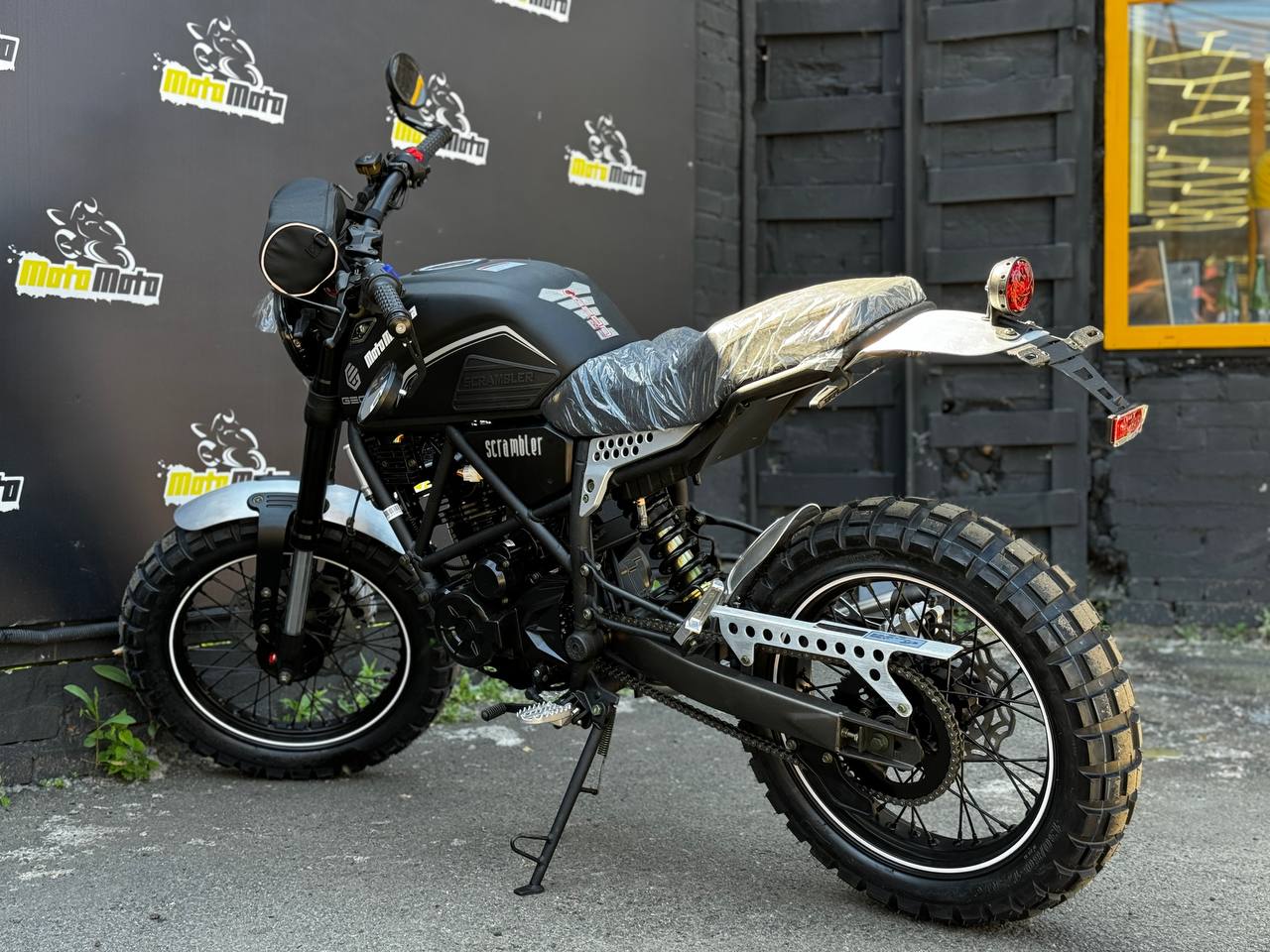 Характеристики Мотоцикл GEON SCRAMBLER 250 (17/17)