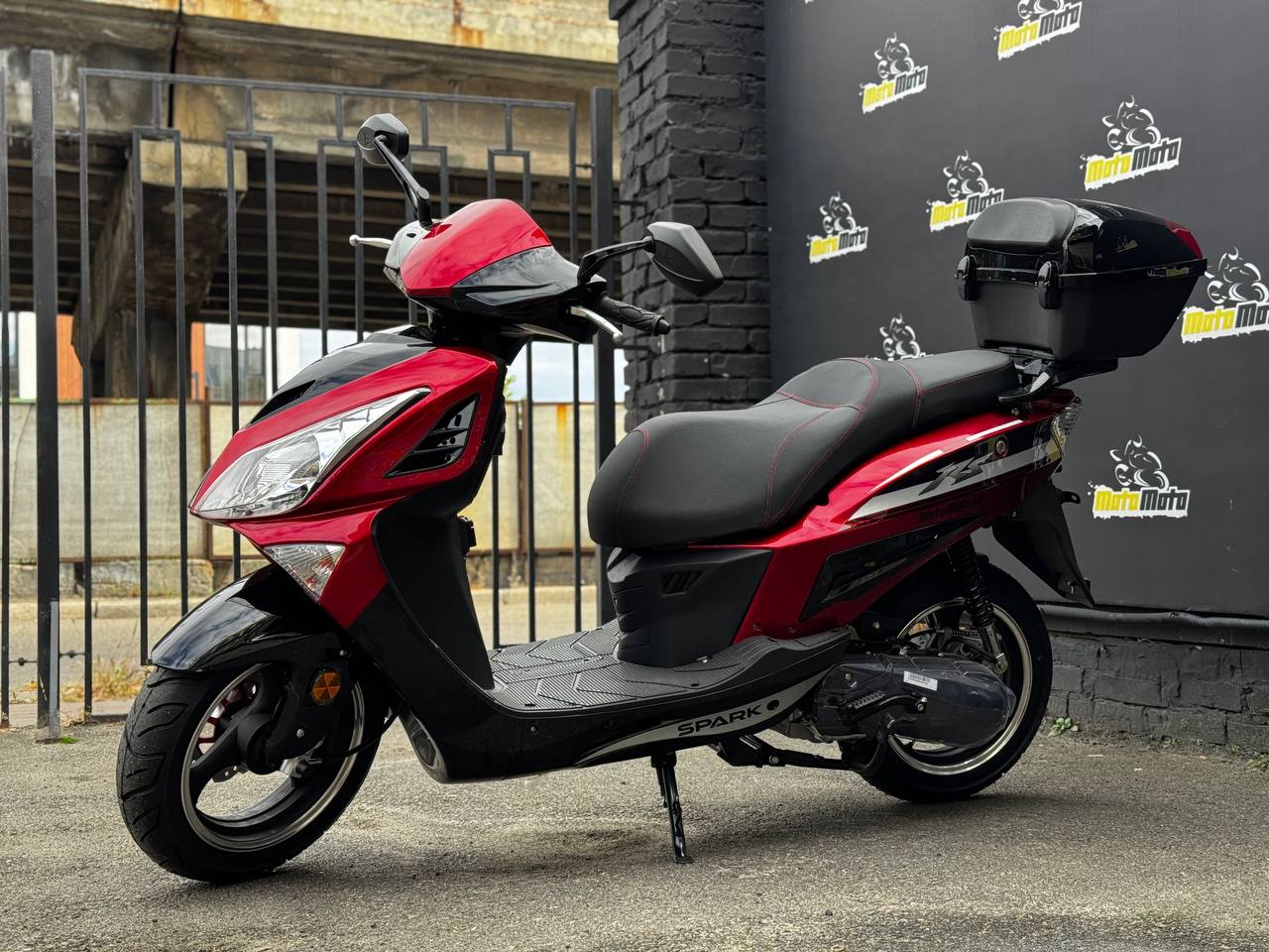 Характеристики Скутер SPARK SP150S-17R