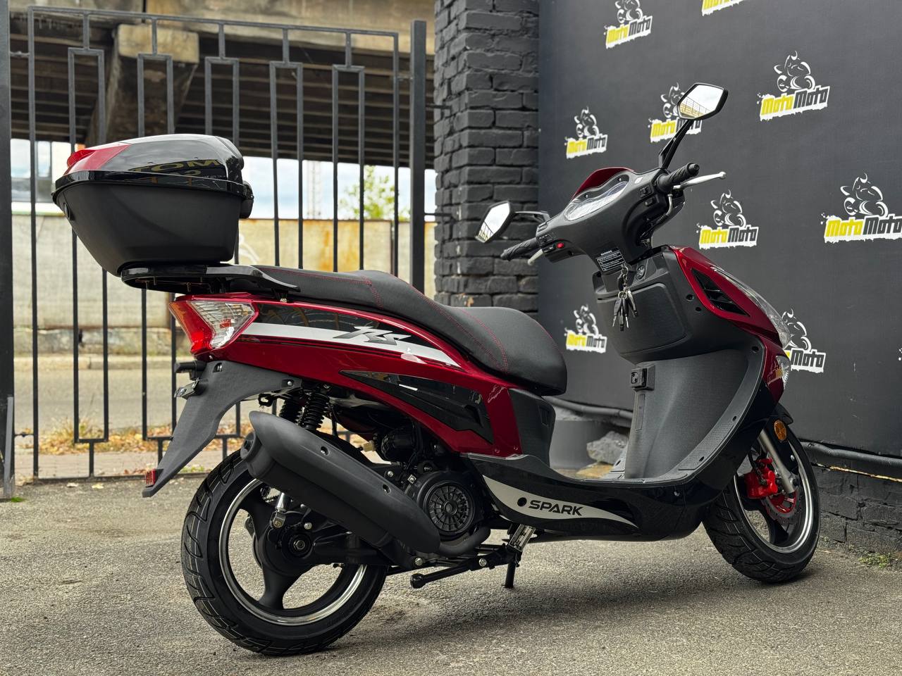 Характеристики Скутер SPARK SP150S-17R