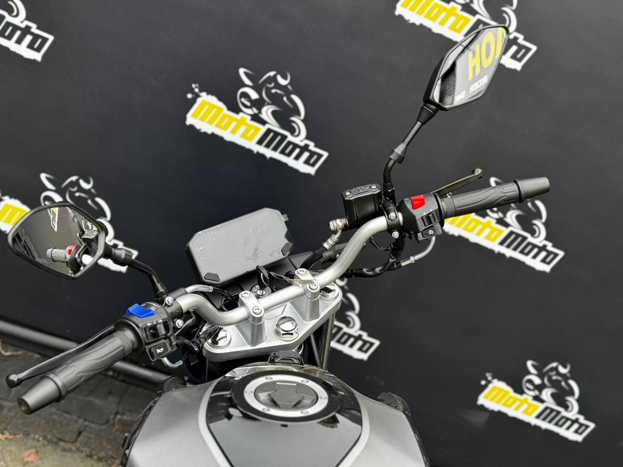 Характеристики Мотоцикл LONCIN LX250-15D CR4 NEW (двигатель LC171YMM)