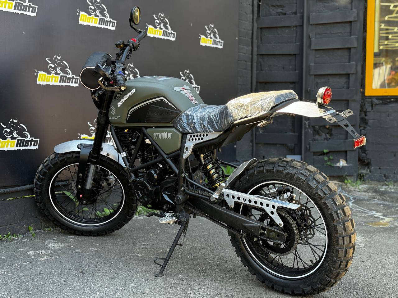 Характеристики Мотоцикл GEON SCRAMBLER 250 (17/17)