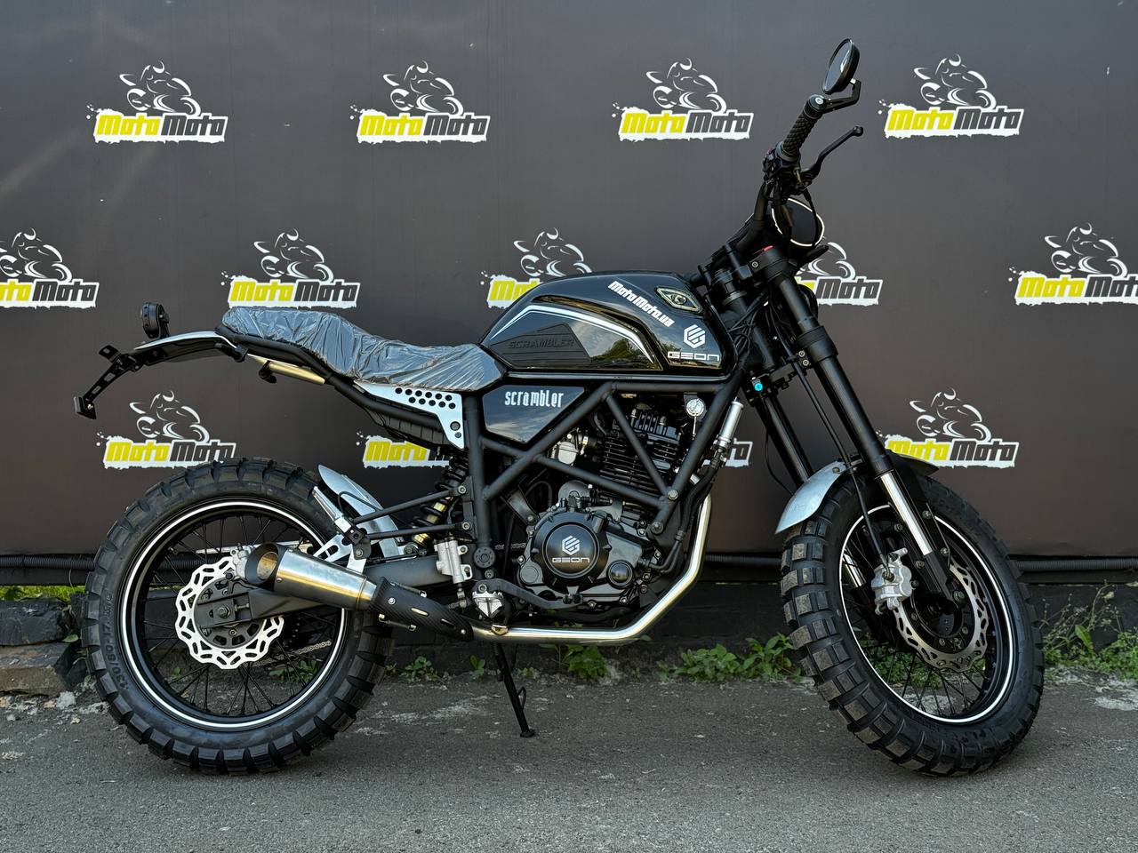 Характеристики Мотоцикл GEON SCRAMBLER 250 (17/17)