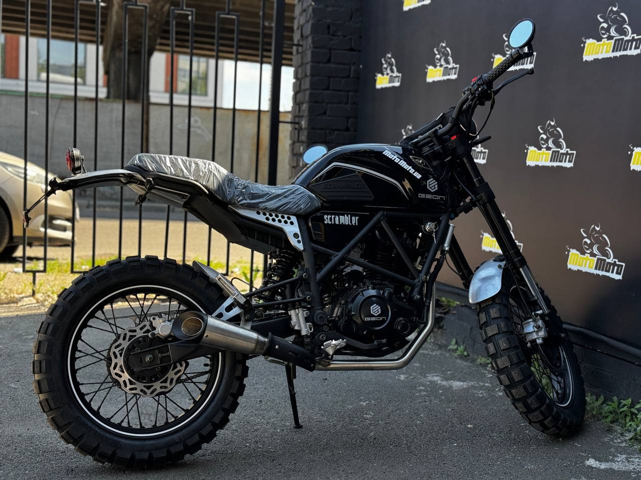 Характеристики Мотоцикл GEON SCRAMBLER 250 (17/17)