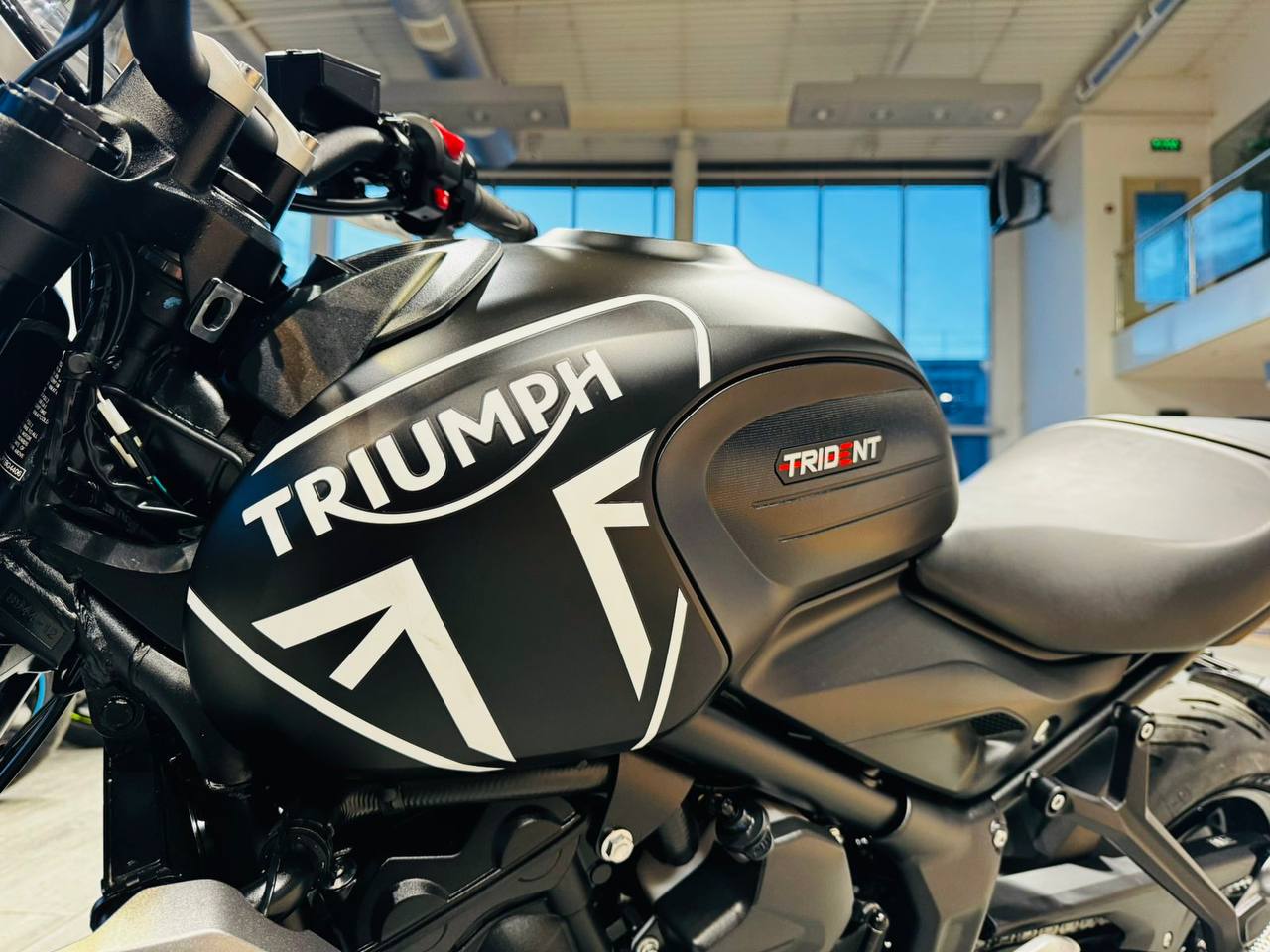 Характеристики Мотоцикл TRIUMPH TRIDENT 660 2023 год, б/у (4 000 км)