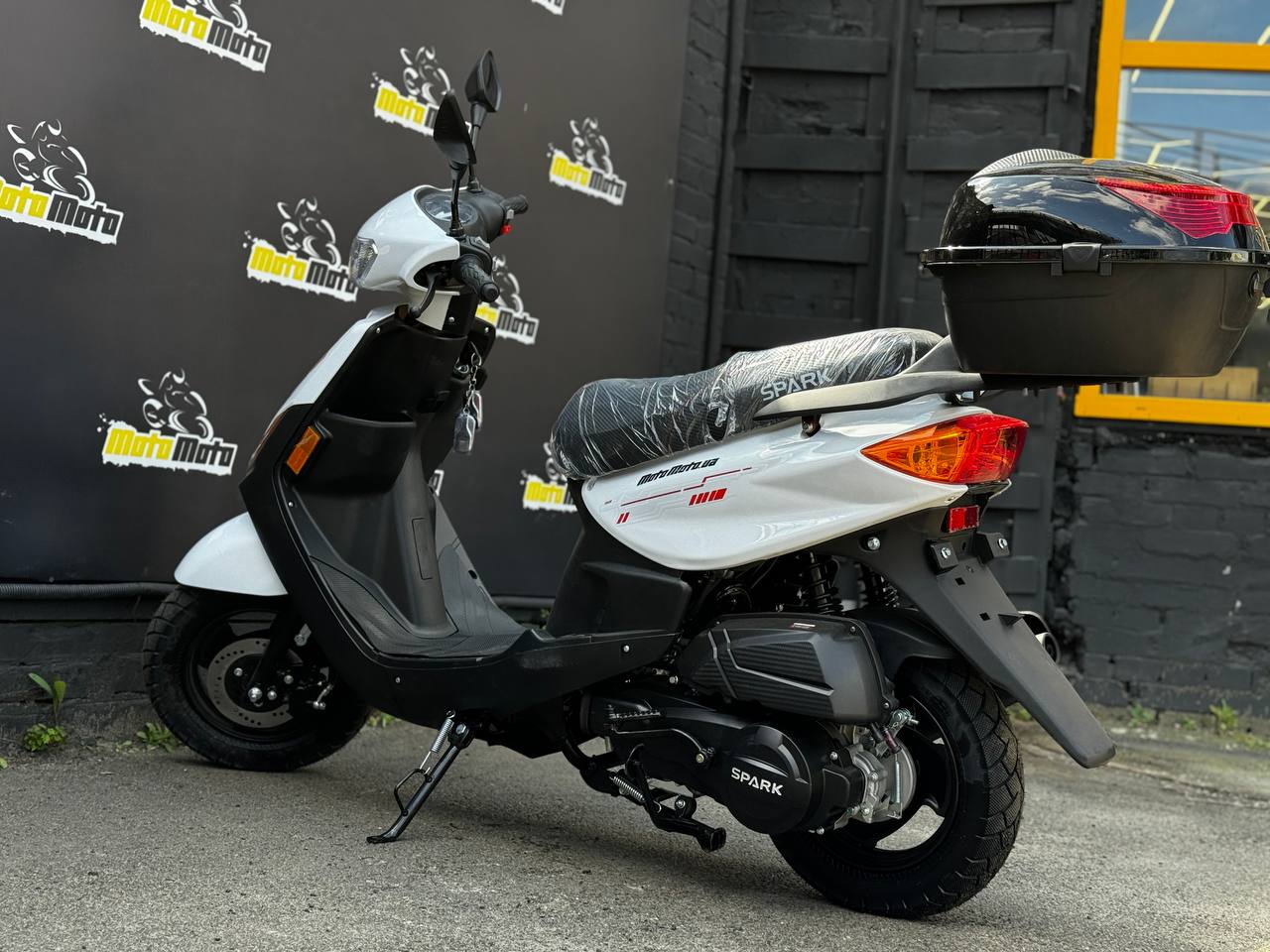 Характеристики Скутер SPARK SP125S-15