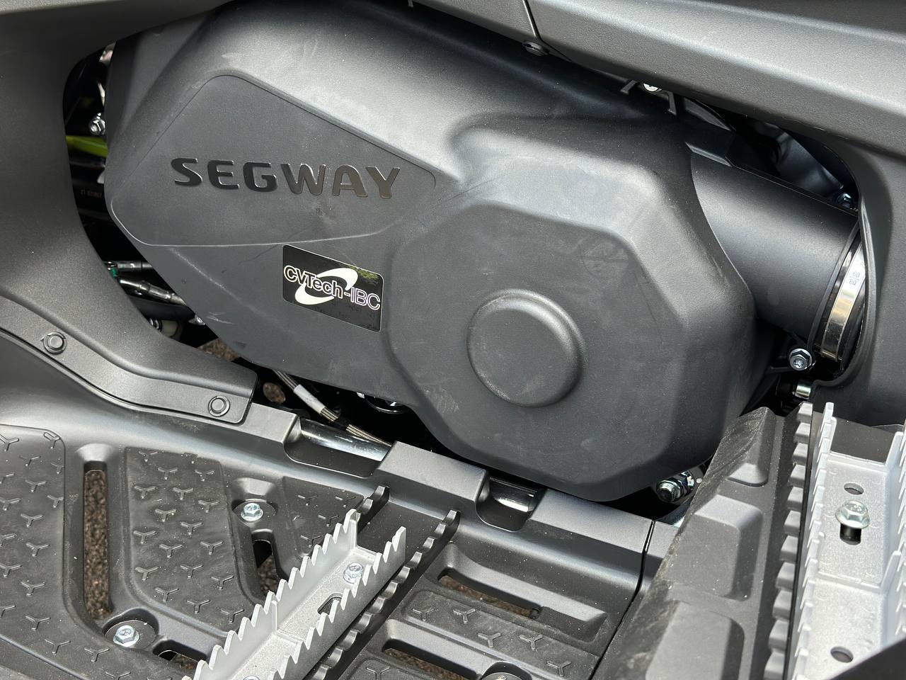 Характеристики Квадроцикл SEGWAY SNARLER 600 AT6L FULL Equipped Black
