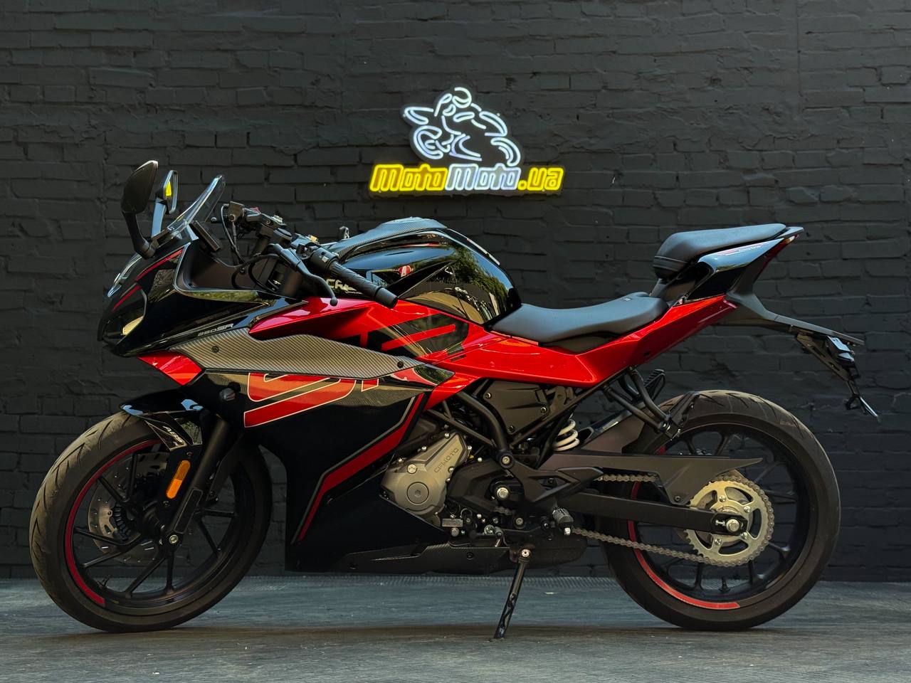 Мотоцикл CFMOTO 250SR LITE